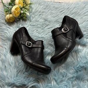 Baretraps Carida Strap Ankle Boots Black sz 8.5